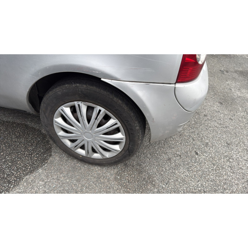 Bouton de coffre RENAULT CLIO 2 Photo n°9