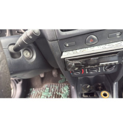 Bouton de coffre RENAULT CLIO 2