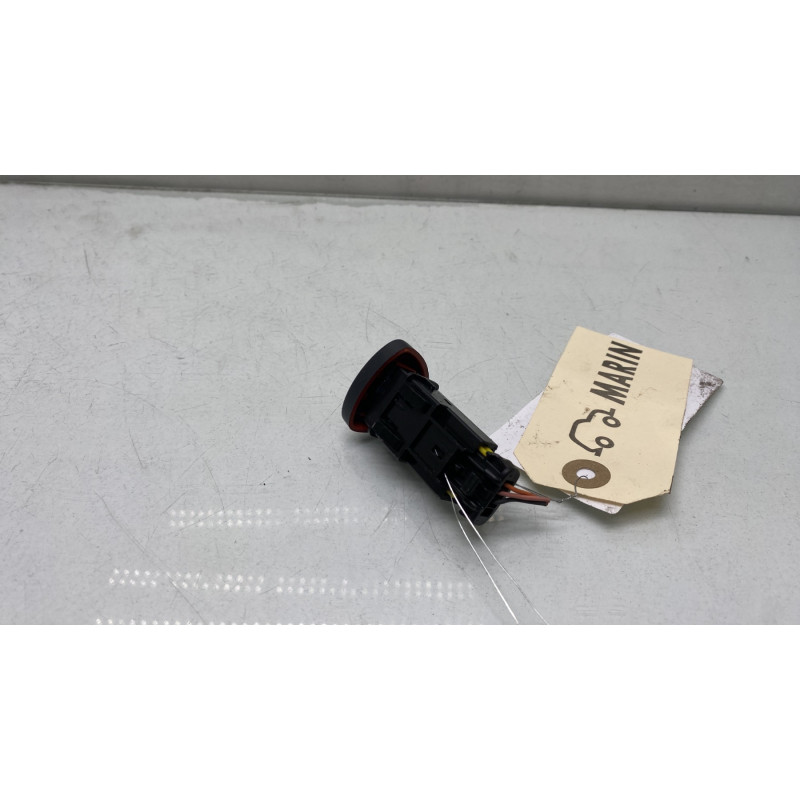 Bouton de warning RENAULT CLIO 2 Photo n°2