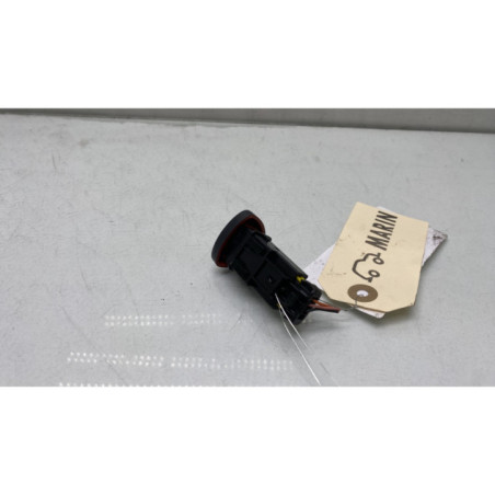 Bouton de warning RENAULT CLIO 2