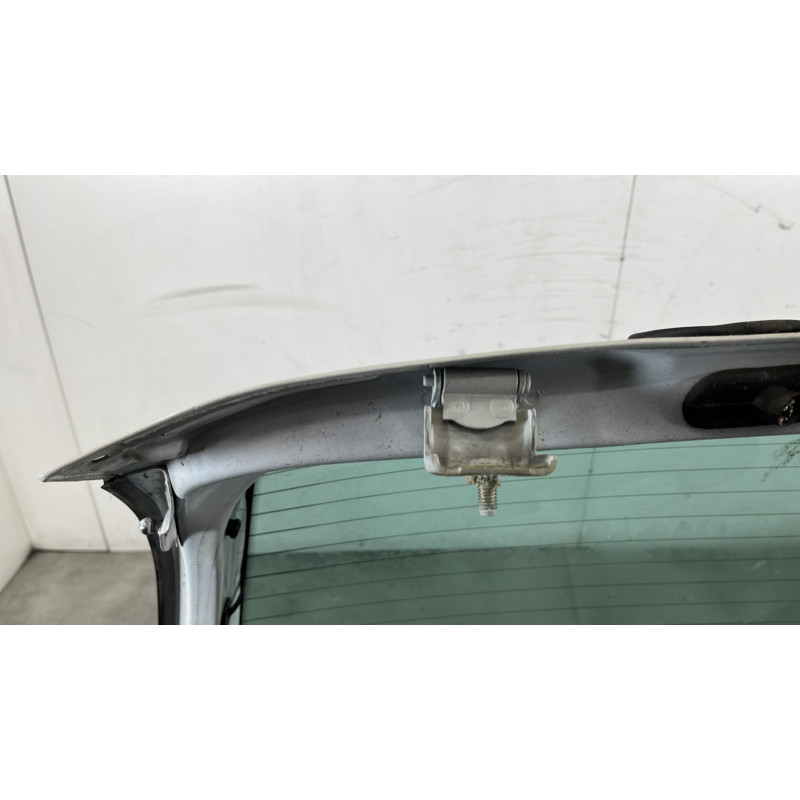 Malle/Hayon arriere RENAULT CLIO 2 Photo n°6