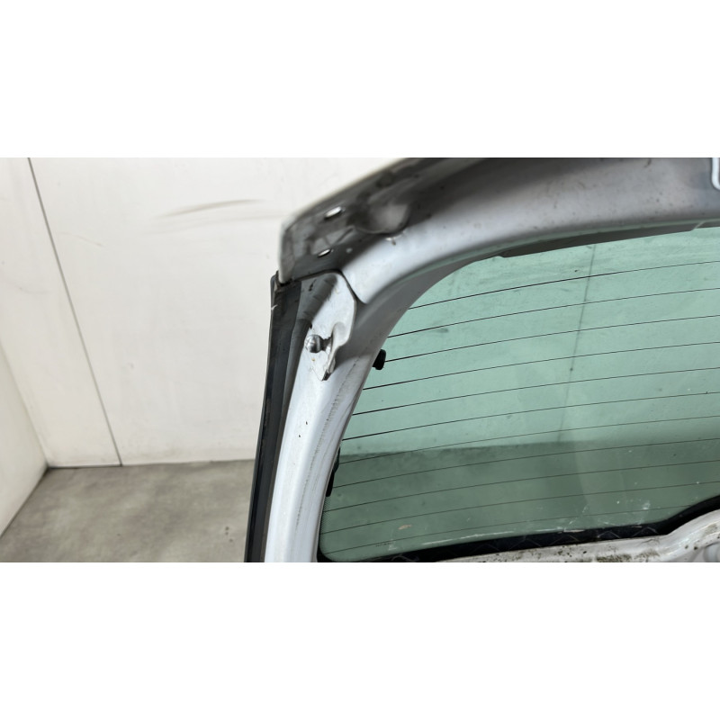 Malle/Hayon arriere RENAULT CLIO 2 Photo n°7