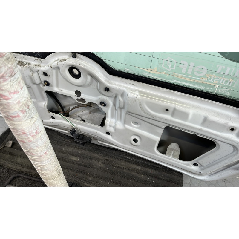 Malle/Hayon arriere RENAULT CLIO 2 Photo n°9