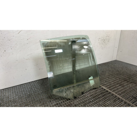Vitre arriere droit RENAULT CLIO 2
