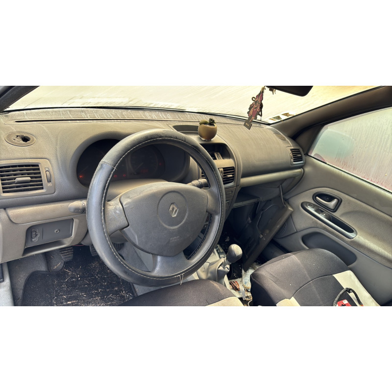 Vitre arriere droit RENAULT CLIO 2 Photo n°15
