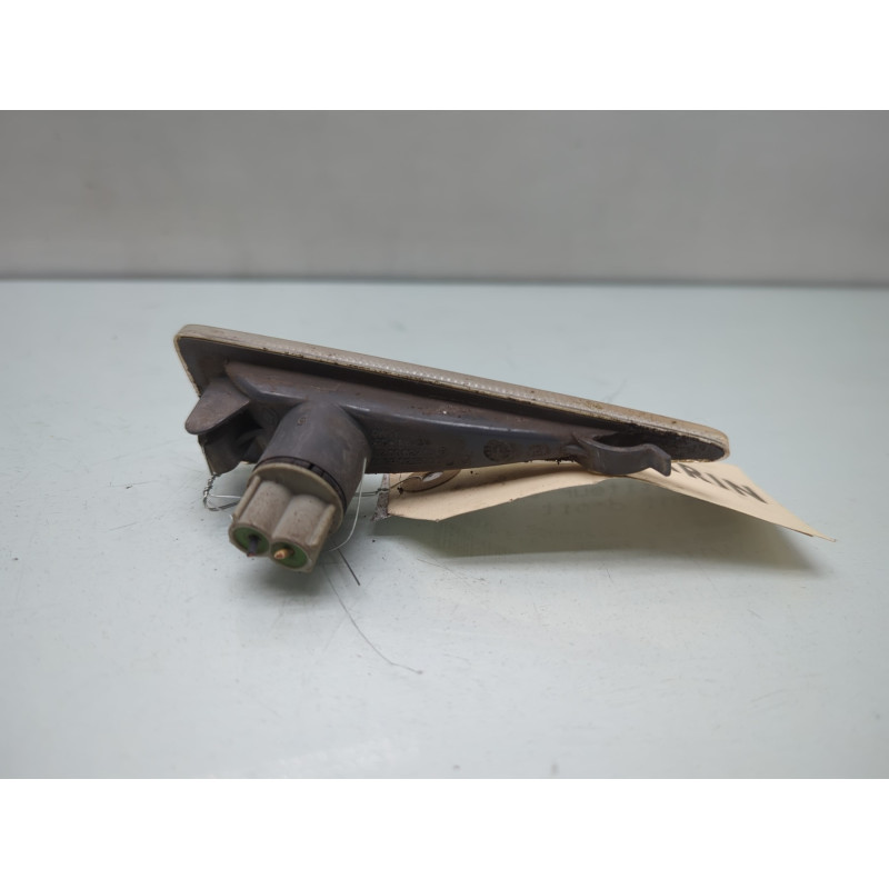 Repetiteur clignotant avant droit  (Feux) RENAULT MEGANE 2 Photo n°2