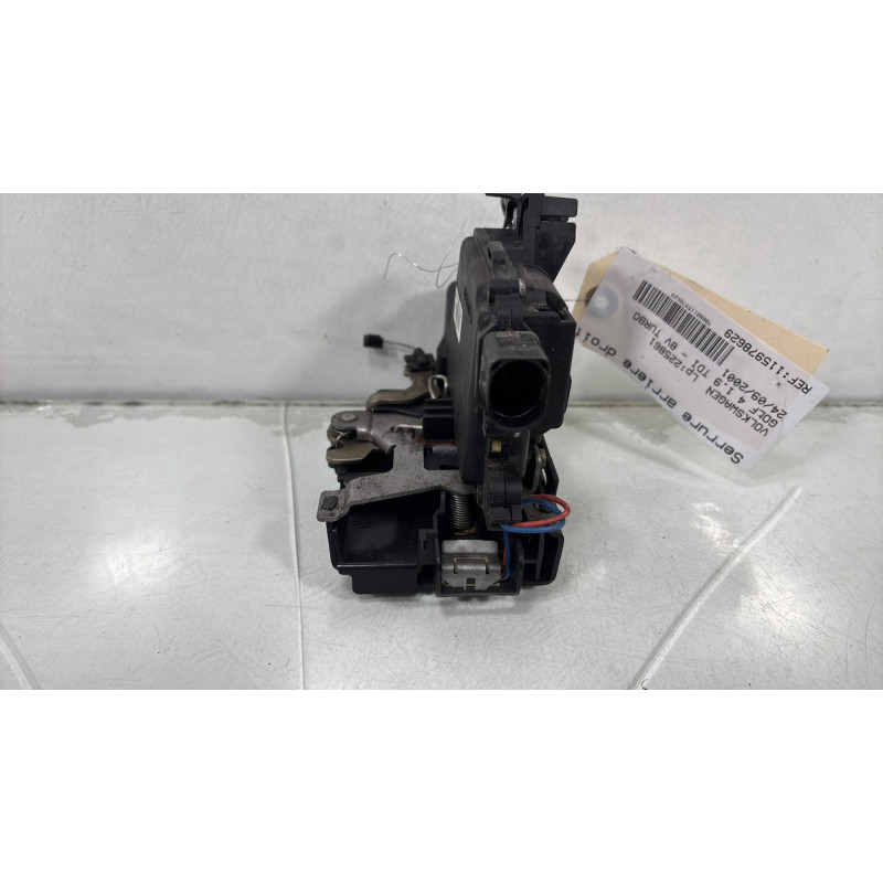 Serrure arriere droit VOLKSWAGEN GOLF 4 Photo n°3