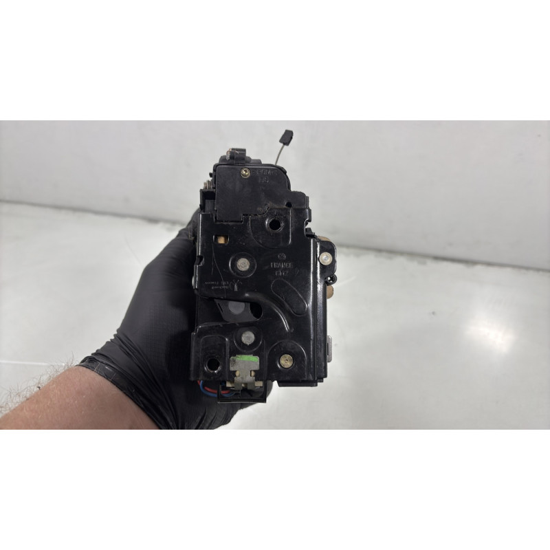 Serrure arriere droit VOLKSWAGEN GOLF 4 Photo n°5