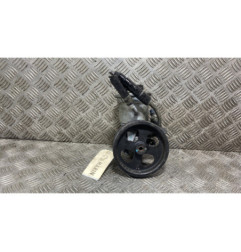 Pompe de direction TOYOTA AVENSIS 2 Photo n°1