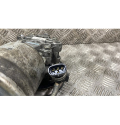Pompe de direction TOYOTA AVENSIS 2