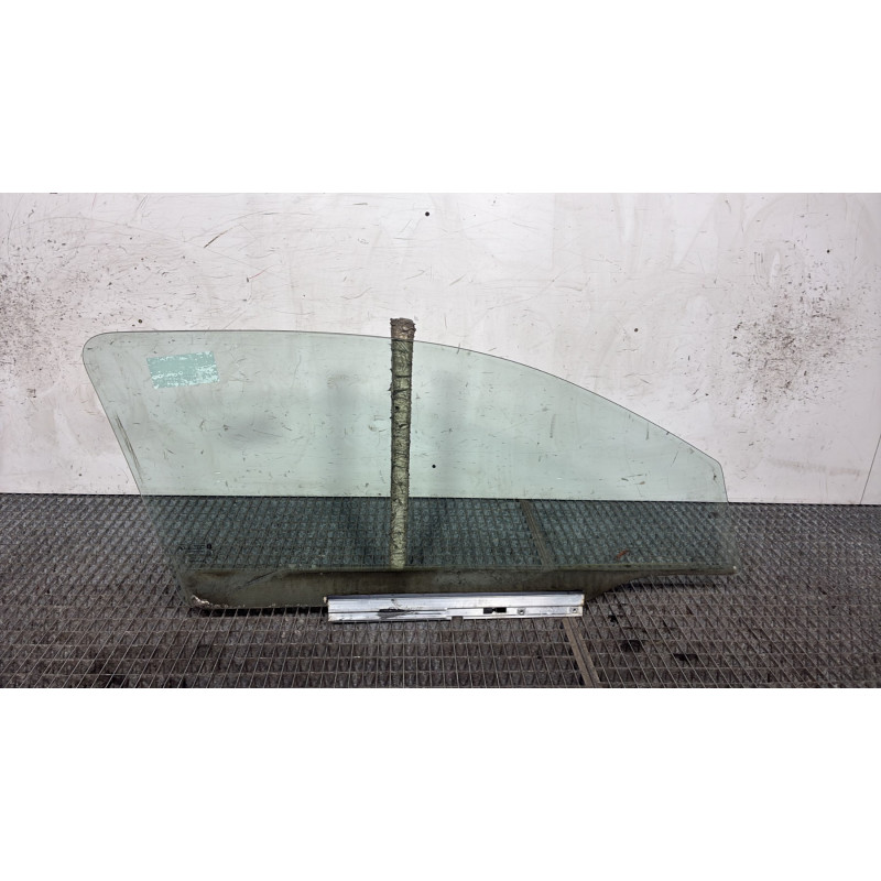 Vitre avant gauche OPEL ASTRA G Photo n°4