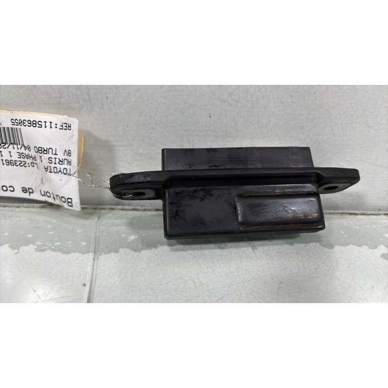 Bouton de coffre TOYOTA AURIS 1 Photo n°2