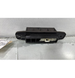 Bouton de coffre TOYOTA AURIS 1