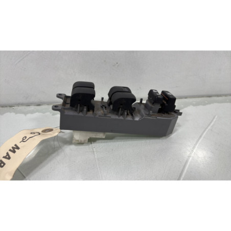 Interrupteur de leve vitre avant gauche TOYOTA AURIS 1