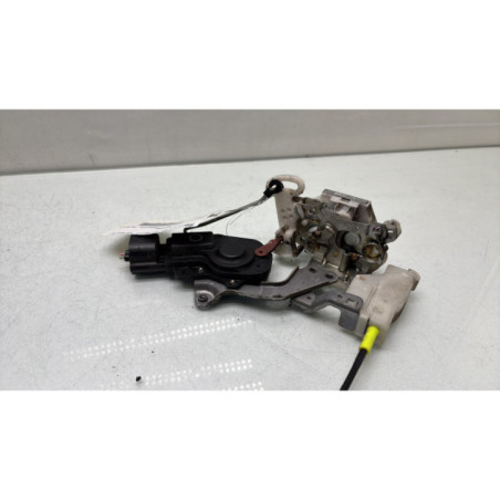 Serrure avant droit TOYOTA AYGO 1