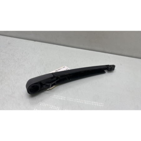 Bras essuie glace arriere TOYOTA AVENSIS 2