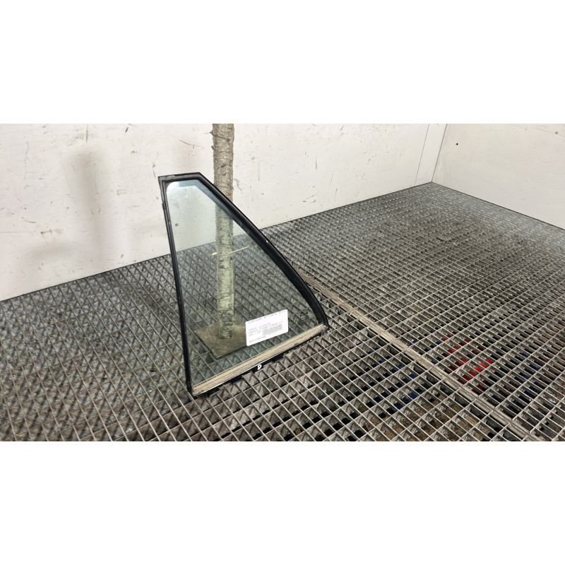 Custode arriere droit (porte) TOYOTA AVENSIS 2 Photo n°3
