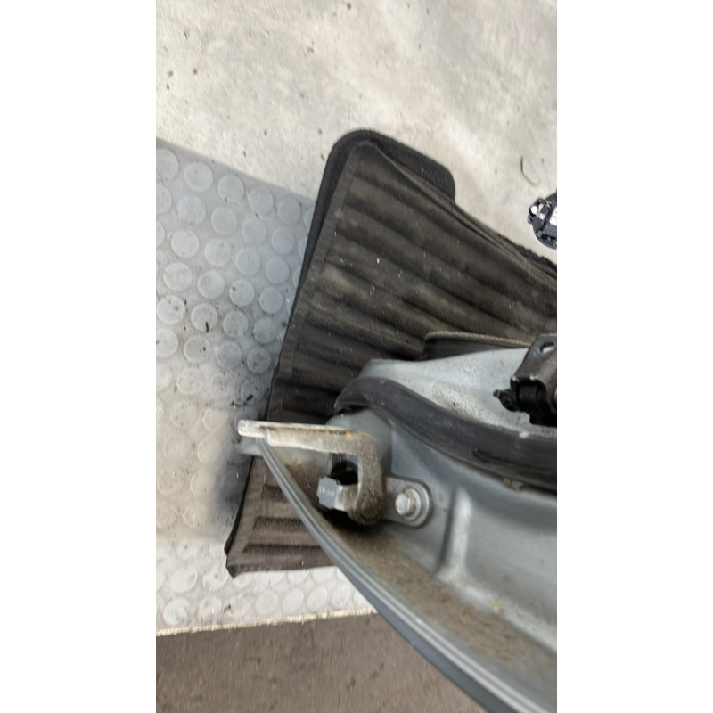 Porte arriere gauche TOYOTA AVENSIS 2 Photo n°5