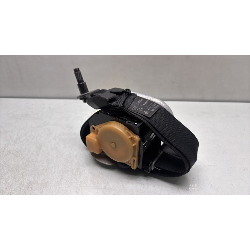 Pretensionneur de ceinture avant droit TOYOTA AVENSIS 2 Photo n°1