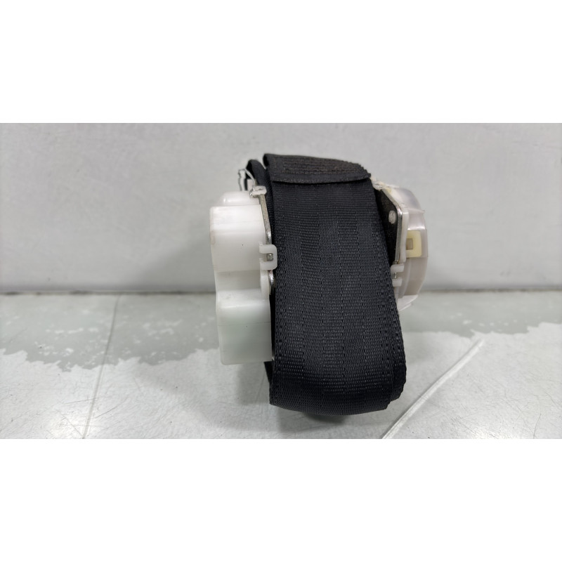 Ceinture arriere gauche TOYOTA YARIS 2 Photo n°4