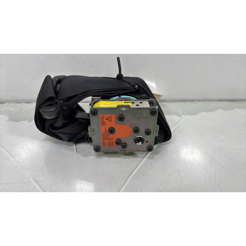 Pretensionneur de ceinture avant gauche TOYOTA YARIS 2 Photo n°3