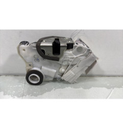 Serrure avant droit TOYOTA YARIS 2 Photo n°1