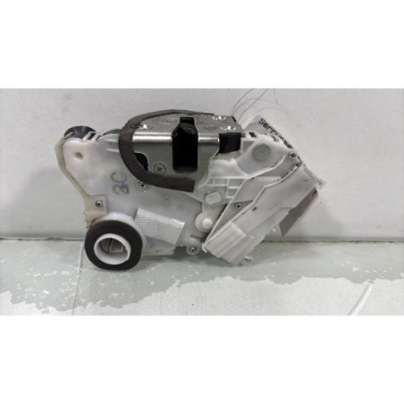 Serrure avant droit TOYOTA YARIS 2 Photo n°1