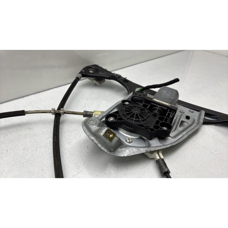 Leve vitre electrique avant gauche MERCEDES CLASSE C 203 COUPE SPORT Photo n°5