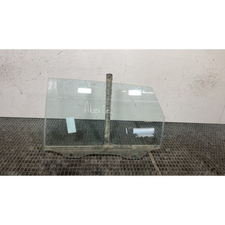Vitre arriere gauche HYUNDAI TUCSON 1 Photo n°1