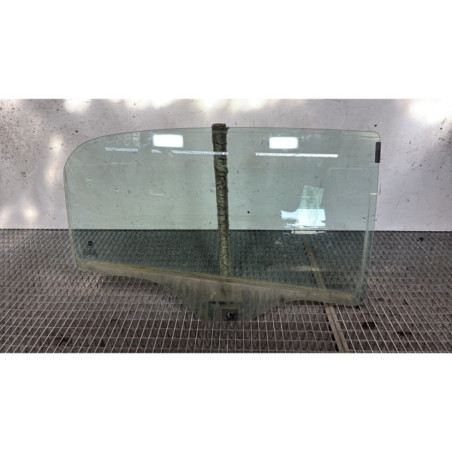 Vitre arriere droit FIAT PUNTO EVO 3 Photo n°1