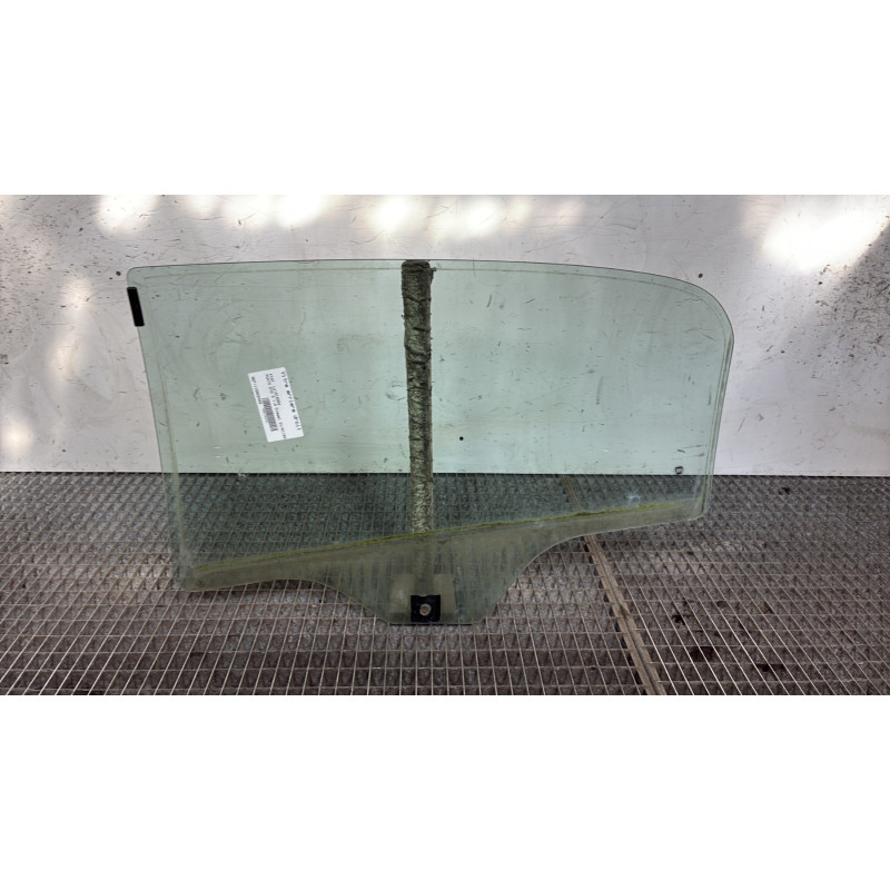Vitre arriere droit FIAT PUNTO EVO 3 Photo n°4