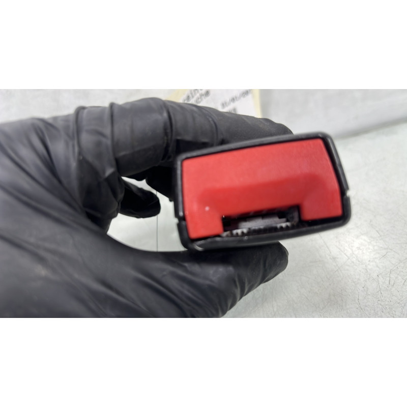 Attache ceinture arriere gauche FIAT PUNTO EVO 3 Photo n°3