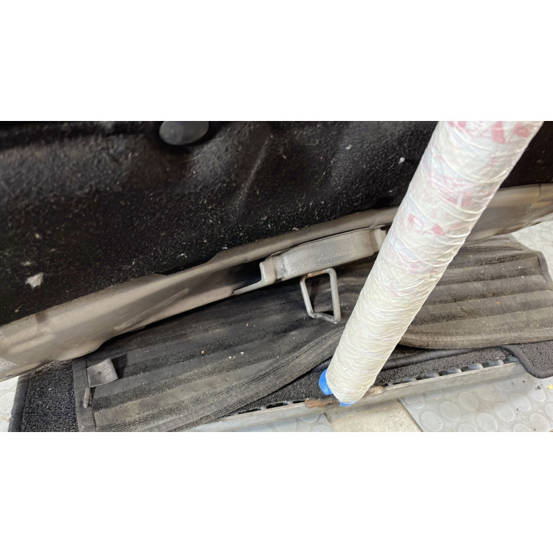 Capot TOYOTA YARIS 2 Photo n°6