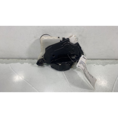 Serrure avant droit TOYOTA YARIS 2