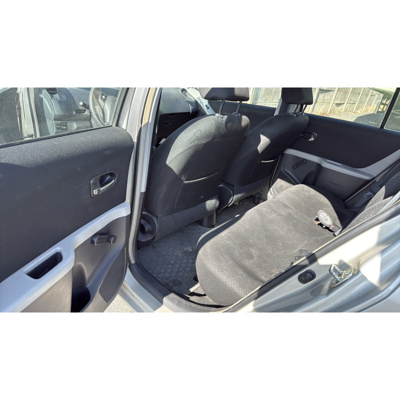 Serrure avant droit TOYOTA YARIS 2 Photo n°17