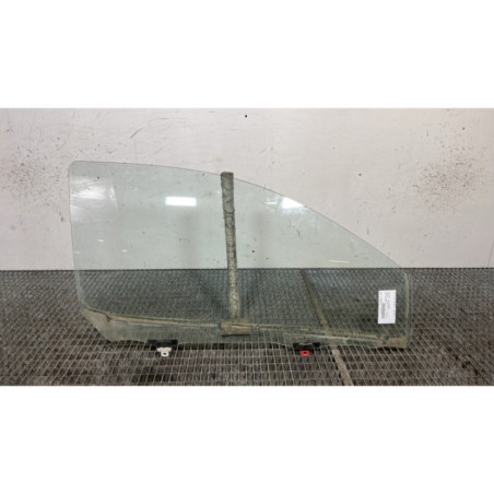 Vitre avant droit TOYOTA YARIS 1 Photo n°1