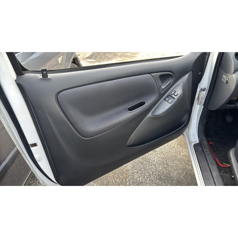 Neiman TOYOTA YARIS 1 Photo n°13