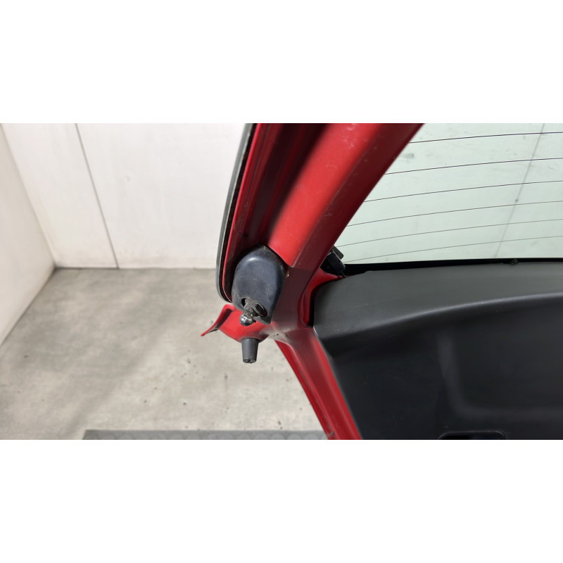 Malle/Hayon arriere TOYOTA YARIS 2 Photo n°9