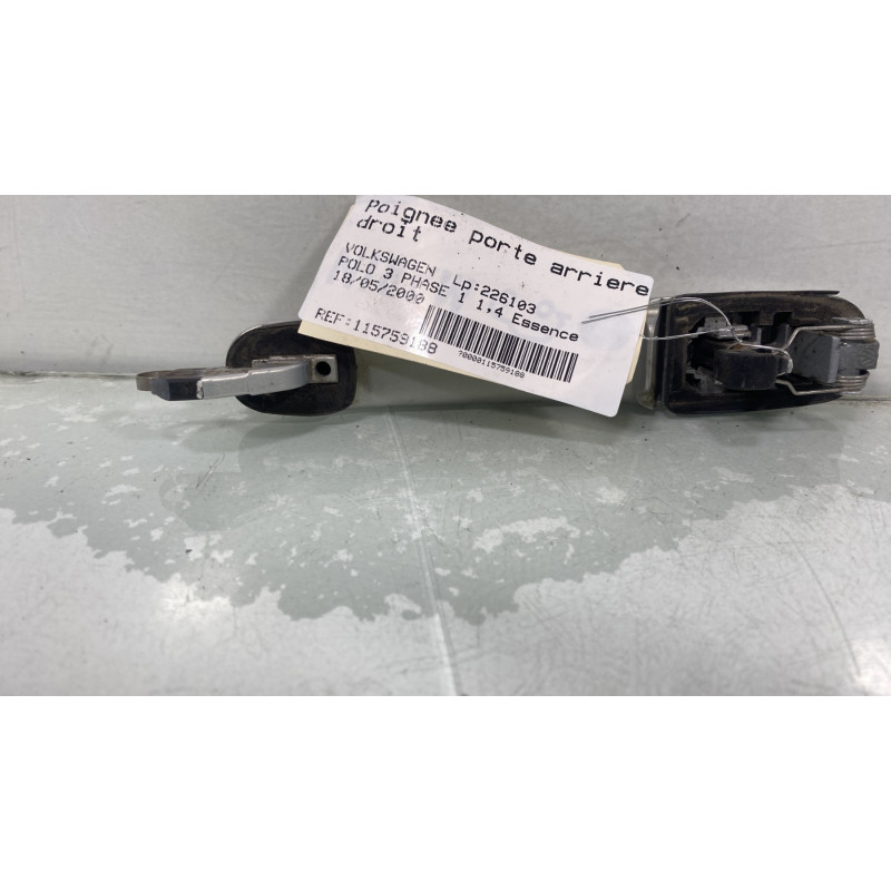 Poignee porte arriere droit VOLKSWAGEN POLO 3 Photo n°2