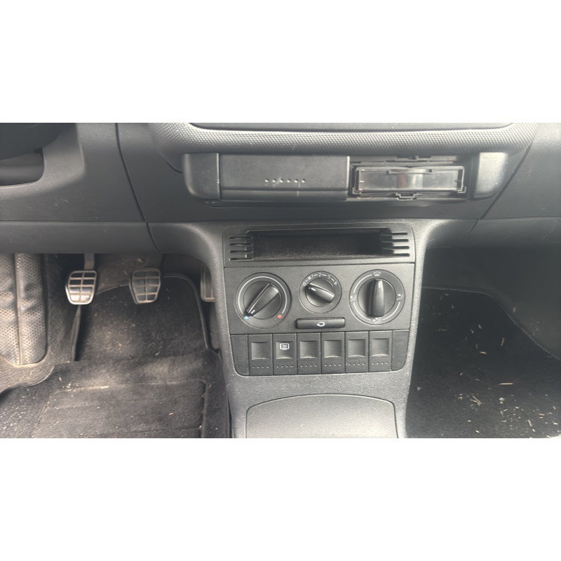 Poignee porte arriere droit VOLKSWAGEN POLO 3 Photo n°20