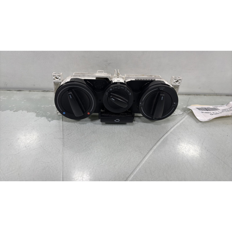 Commande chauffage VOLKSWAGEN POLO 3 Photo n°1