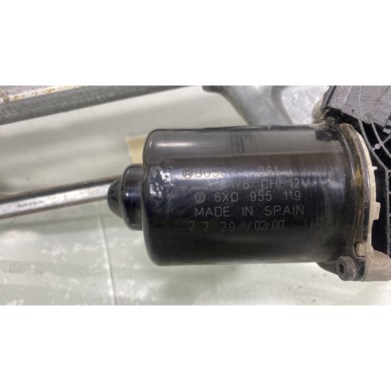 Moteur essuie glace avant VOLKSWAGEN POLO 3 Photo n°4
