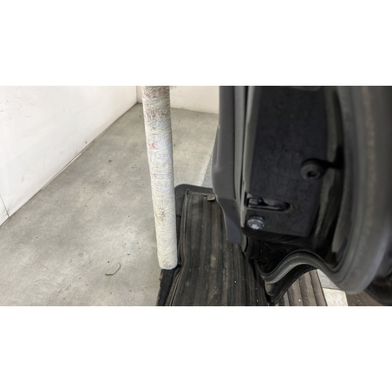 Porte arriere droit VOLKSWAGEN POLO 4 Photo n°3