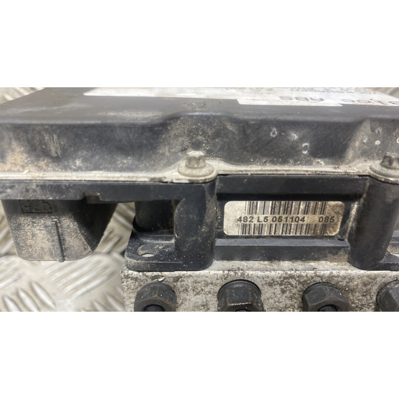 Bloc ABS (freins anti-blocage) VOLKSWAGEN POLO 4 Photo n°5