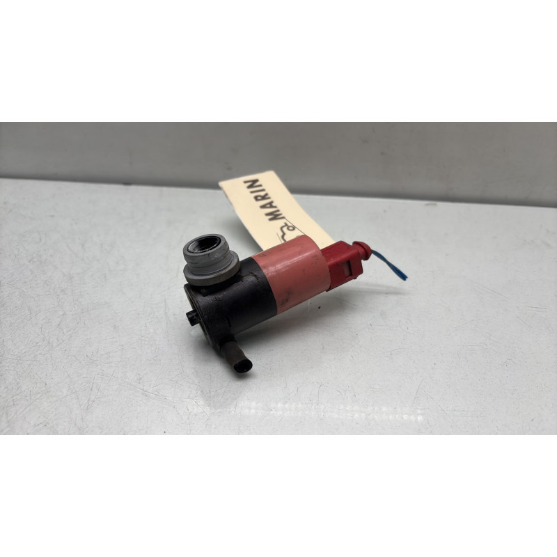 Pompe lave glace avant TOYOTA YARIS 2 Photo n°2