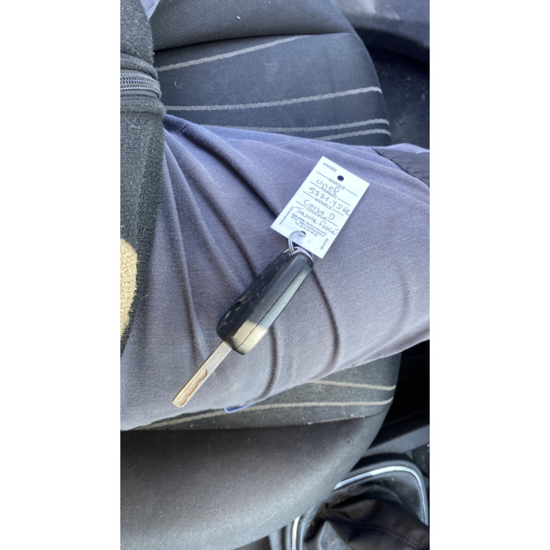 Baie de pare brise OPEL CORSA D Photo n°7