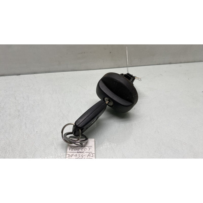Bouchon de carburant PEUGEOT 807 Photo n°1