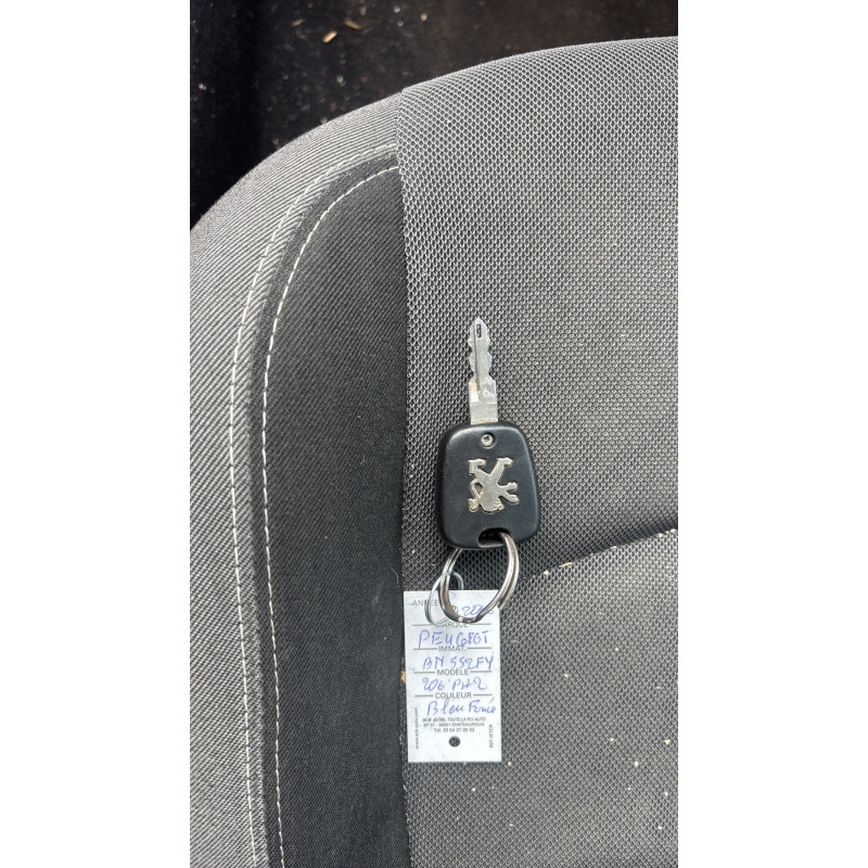 Bouchon de carburant PEUGEOT 206 Photo n°4