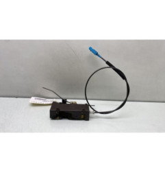 Serrure avant droit FORD FIESTA 4