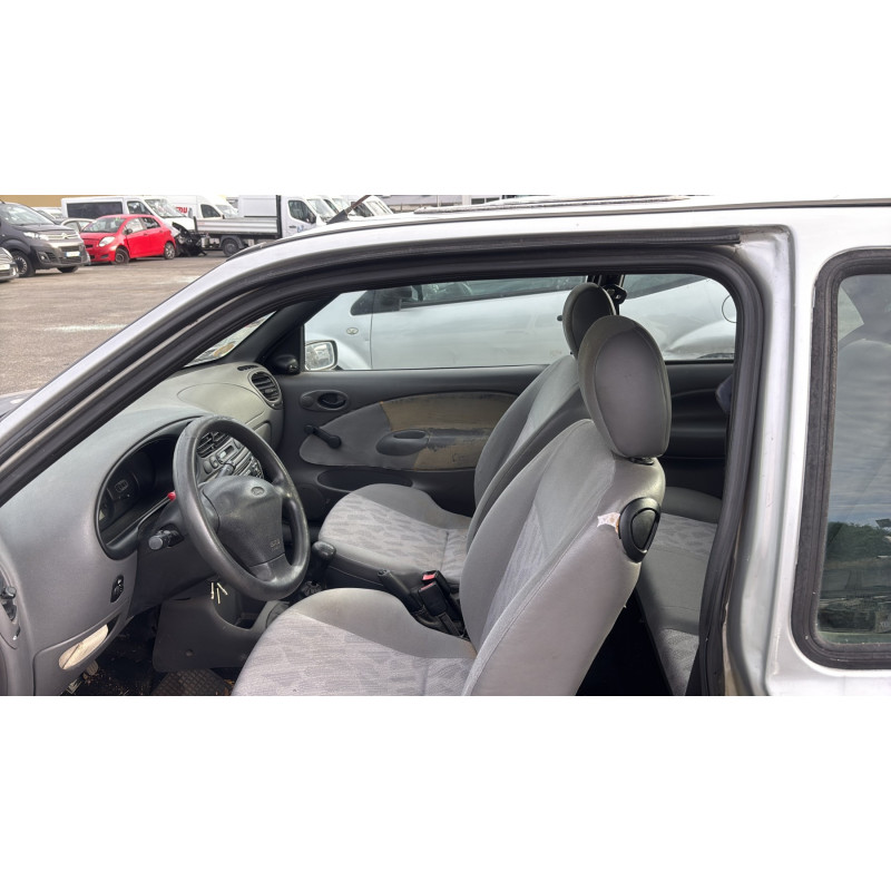 Serrure avant droit FORD FIESTA 4 Photo n°15